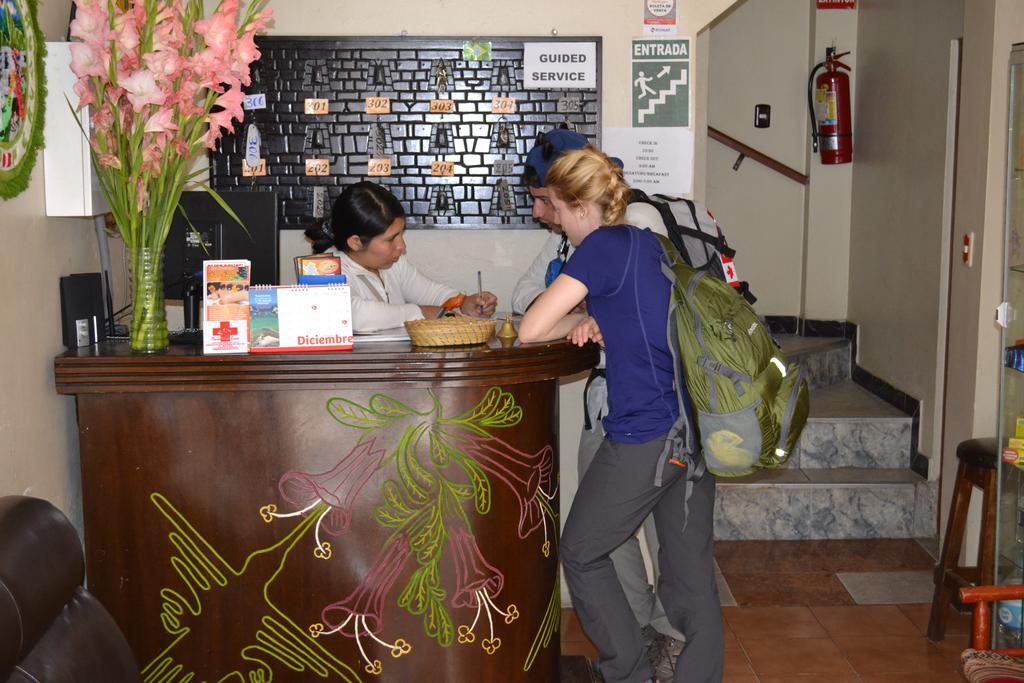 New Day Machu Picchu Hotel Aguas Calientes Bagian luar foto